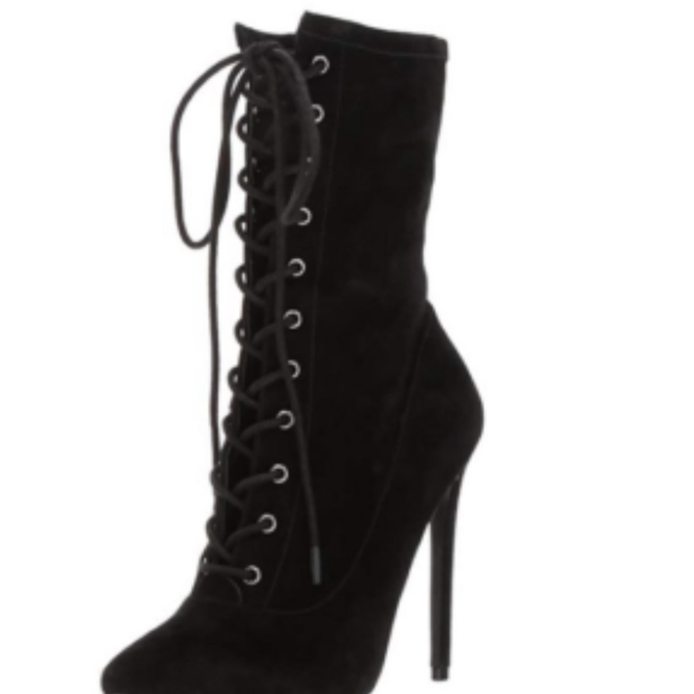 Steve Madden Black Lace-Up Women's Boots